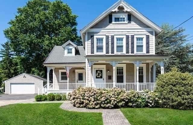 21 Franklin Avenue - 21 Franklin Avenue, Glen Cove, NY 11542