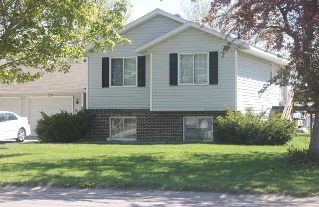 309 23rd St Se photos photos