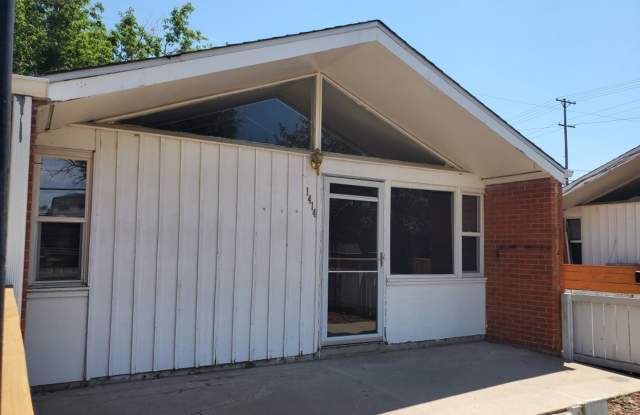 Bright & Comfortable 2BR Home in a Fantastic Denver Location Gallery 3