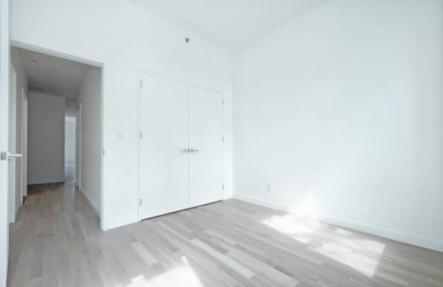 164 east 105 Gallery 4