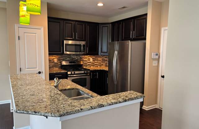 Beautiful End Unit Townhome located in the McCarley Community. Gallery 4