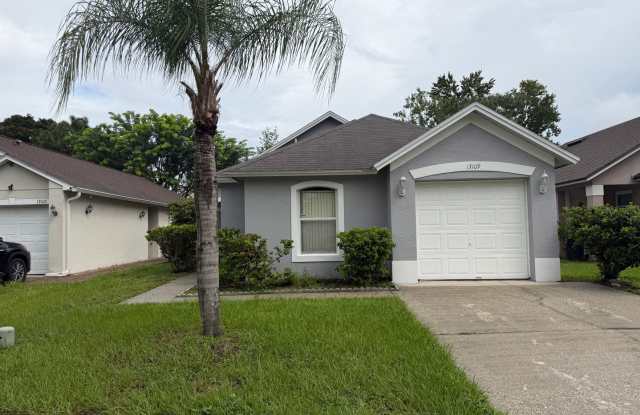 3 Bedroom, 2 Bathroom East Orlando Home with Garage & Large Fenced Backyard! photos photos 3 Bedroom, 2 Bathroom East Orlando Home with Garage & Large Fenced Backyard! photos photos