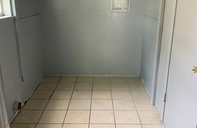 Large 5 bedroom in Bossier with a bonus room that could be used as an additional bedroom! Gallery 3