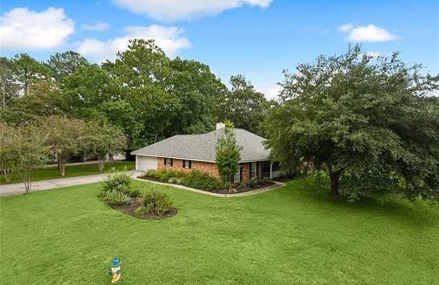 658 PIERCE Drive photos photos