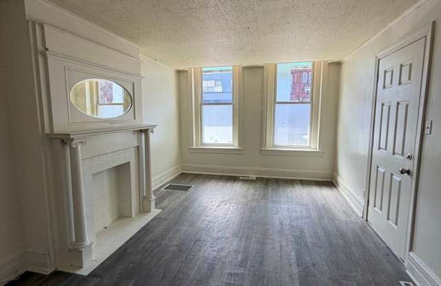 717 W Market St photos photos