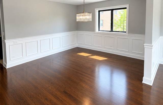 1327 South Fairfield Avenue - 1 Gallery 4