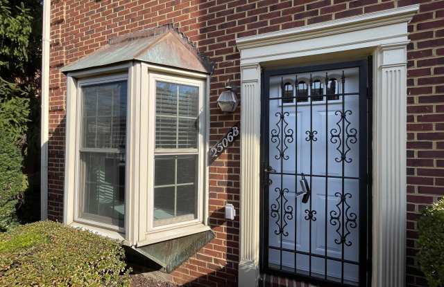 2506B N FAIRFAX DRIVE - 2506 Fairfax Drive, Arlington, VA 22201