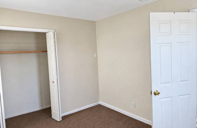 645 East Saint Georges Avenue - 2 Gallery 4