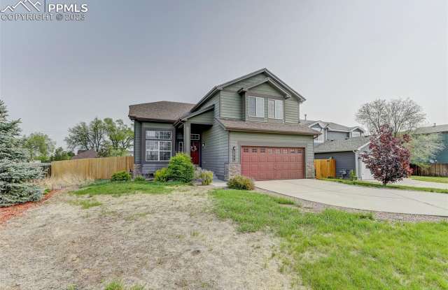 2-story at end of cul-de-sac, close to amenities! Gallery 1