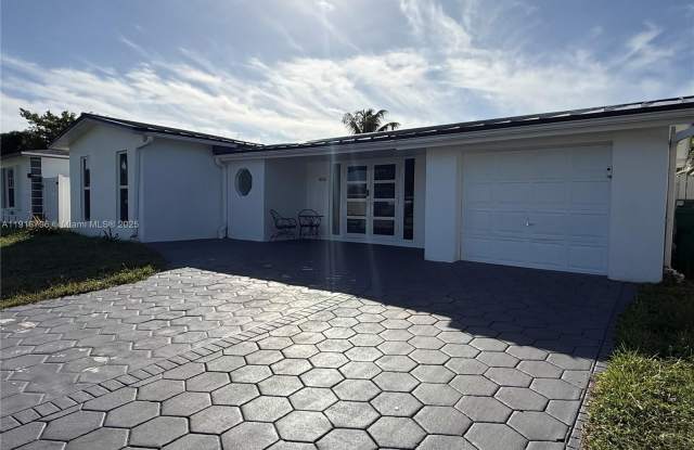 8636 Beekman Dr photos photos