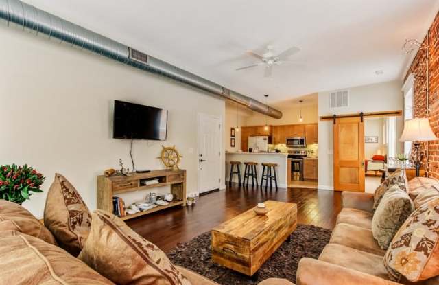 115 West 2nd Street - 2 Gallery 3
