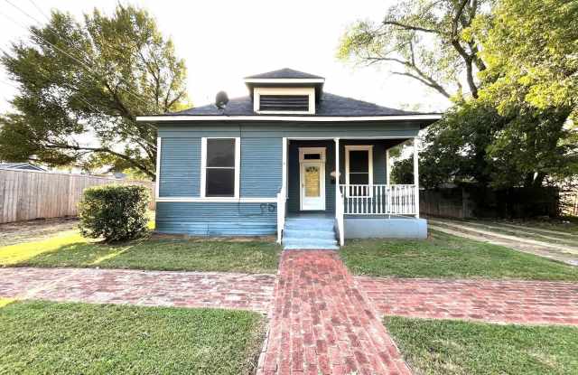 217 N Scullin Avenue Gallery 1