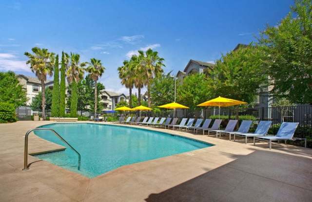 Broadleaf Apartments Gallery 3