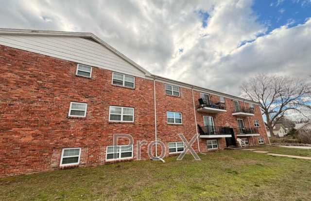124 E Highland Gallery 1