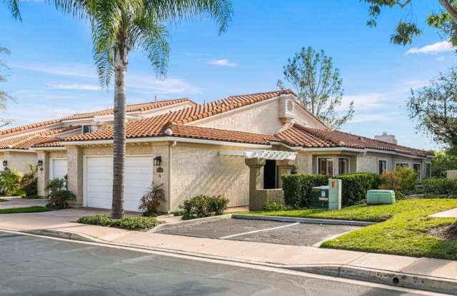Beautiful Fully Furnished Vacation Home- 2Br/2Ba Single Level home overlooking Golf Course In Gated Masters Hill - 12012 Royal Birkdale Row, San Diego, CA 92128