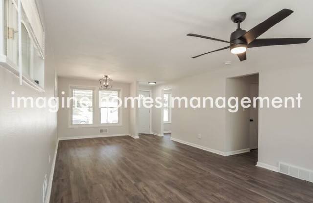 566 Firethorne Drive Gallery 3
