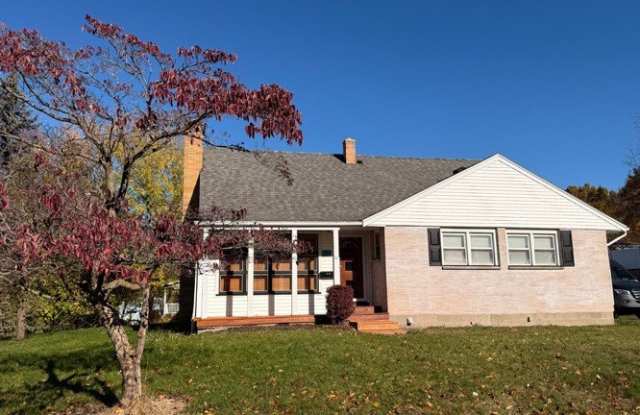 32 Deland Park B photos photos