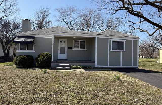 3905 Wright Ave photos photos