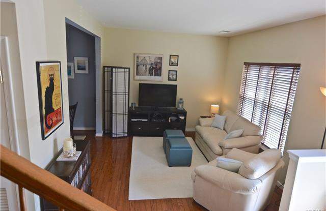 9902 Magnolia Pointe Court Gallery 2