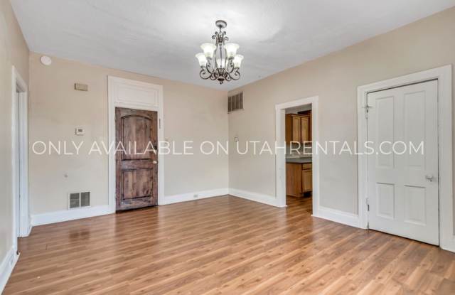 1040 E 200 S Gallery 1