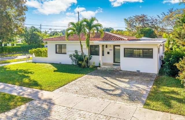 6060 SW 16th Ter photos photos