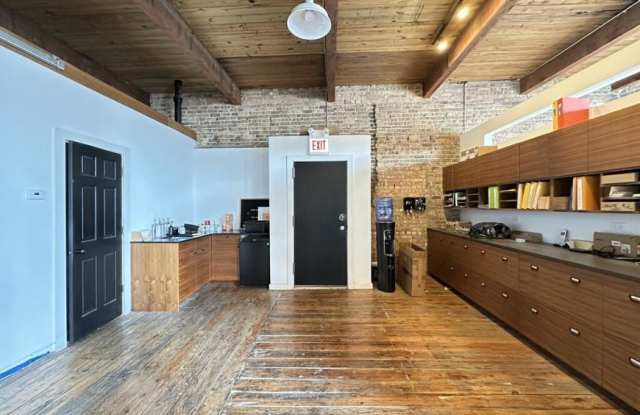 3122 Carroll Gallery 2
