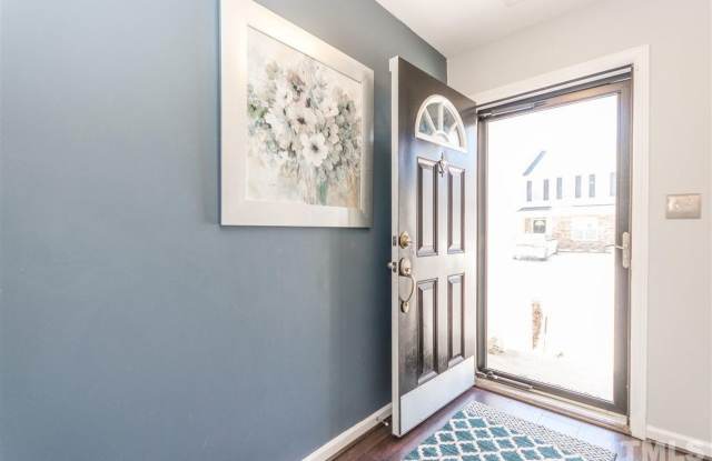 Room in 3 Bedroom Townhome at Big Bass Dr photos photos