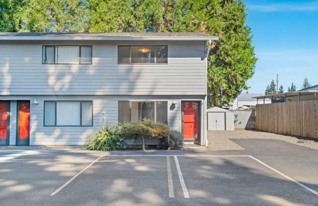 Well-kept, roomy 2-bdrm/1.5-bath Milwaukie unit. Private patio, quiet location, designated parking photos photos