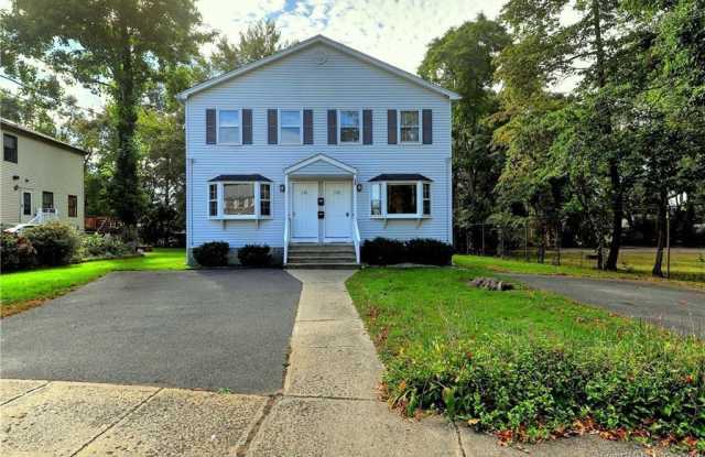 172 Robert Treat Drive - 172 Robert Treat Drive, Milford city, CT 06460