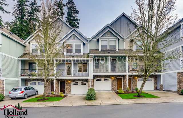 Pet free 3 bedroom Home with natural lighting throughout! photos photos