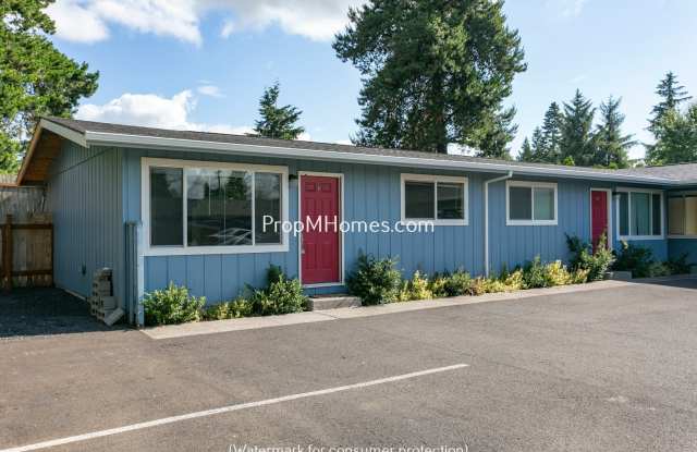 Wonderfully Updated NE Portland Glenfair One Bedroom Apartment w/ Private Patio! - 15535 Northeast Glisan Street, Portland, OR 97230