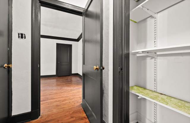 Great location in the Heart of Mid City! Gallery 4