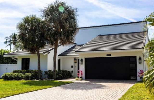 222 North Tradewinds Ave. photos photos