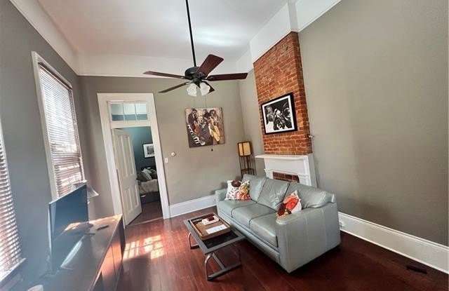 2927 BARRONE Street Gallery 2