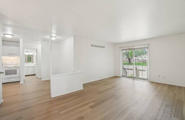 Taylor Gardens Apartments photos photos