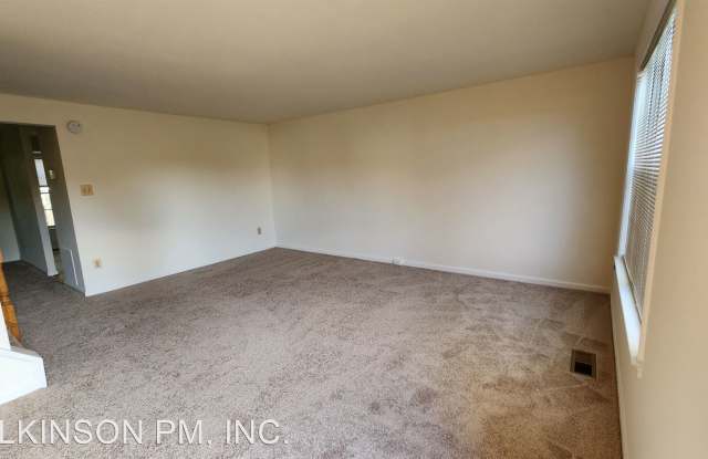6552 OVERLEIGH LANE Gallery 4