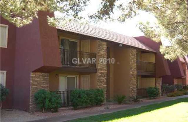 GUARD-GATED 1-BEDROOM CONDO WITH COMMUNITY POOL photos photos