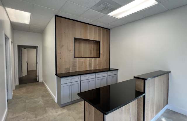 7004 LITTLE RIVER Gallery 3