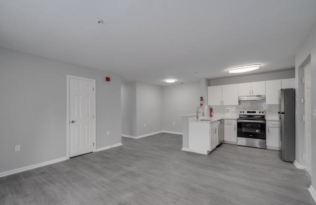 Quaker Village photos photos