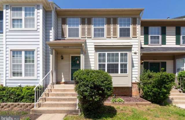 5012 LAMBSGATE LANE - 5012 Lambsgate Lane, Dale City, VA 22193
