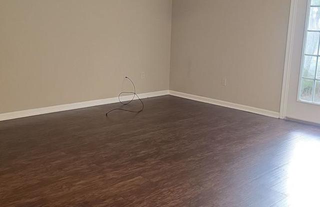 Savannah 2 Bed & 2.5 Bath Townhome for Rent Gallery 3