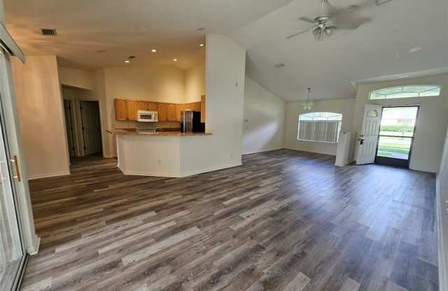 9810 N LATHYRUS Terrace Gallery 3