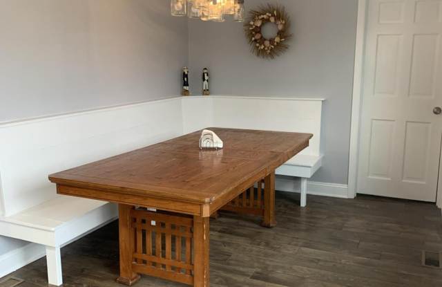 217 Washington Avenue Gallery 4