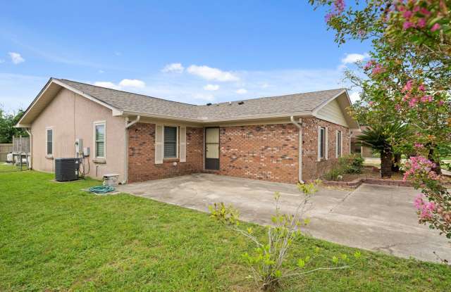 Charming 3Bed/2Ba Duplex Unit Convenient to Dining, Shopping  Tyndall AFB! *$100 Off Rent for Active-Duty Military!!* photos photos