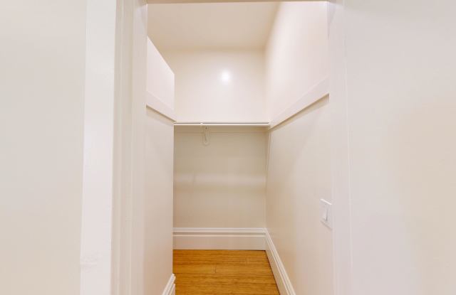 691 O'Farrell Gallery 2