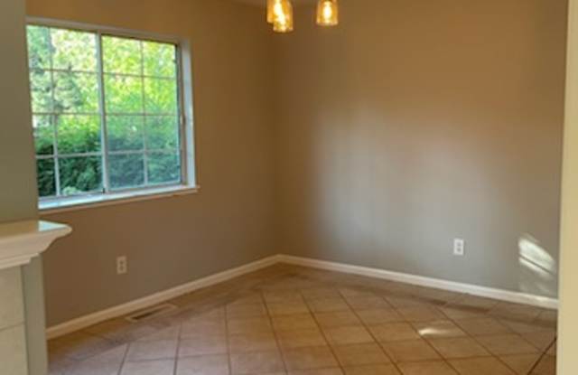 833 Chardonnay Circle Gallery 4