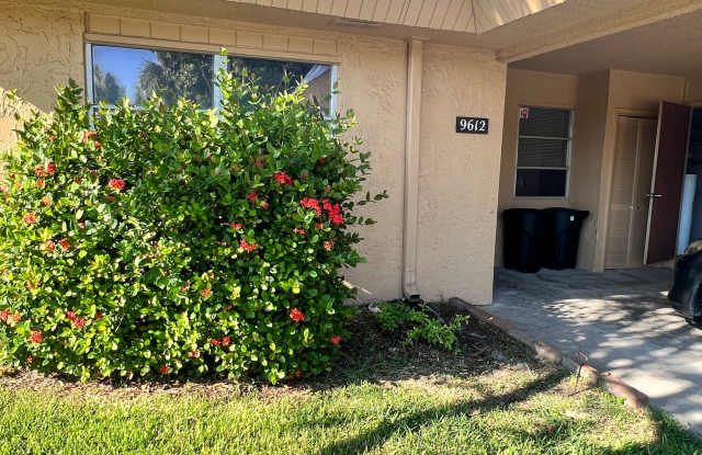 Waterfront, 2 bed 2 bath with boat dock and pet friendly photos photos