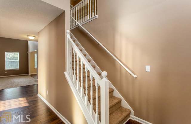 1075 Winding Brook Way Gallery 3