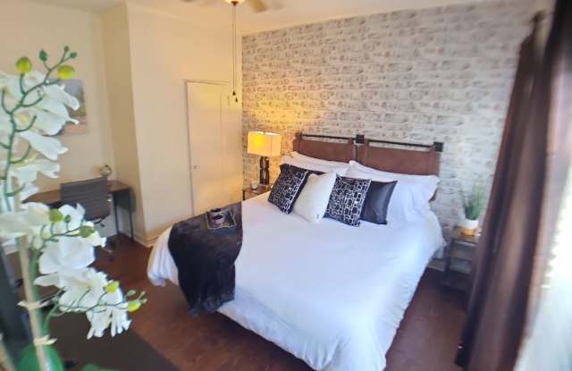 208 Columbia Ave - 208 Columbia Avenue, Los Angeles, CA 90026