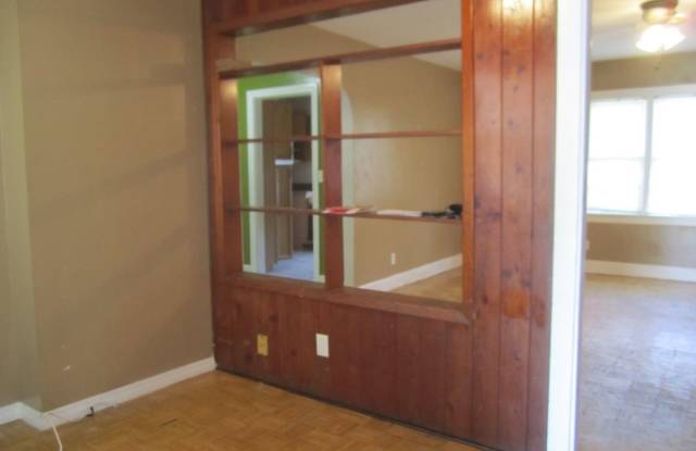426 38th St. S. Gallery 3